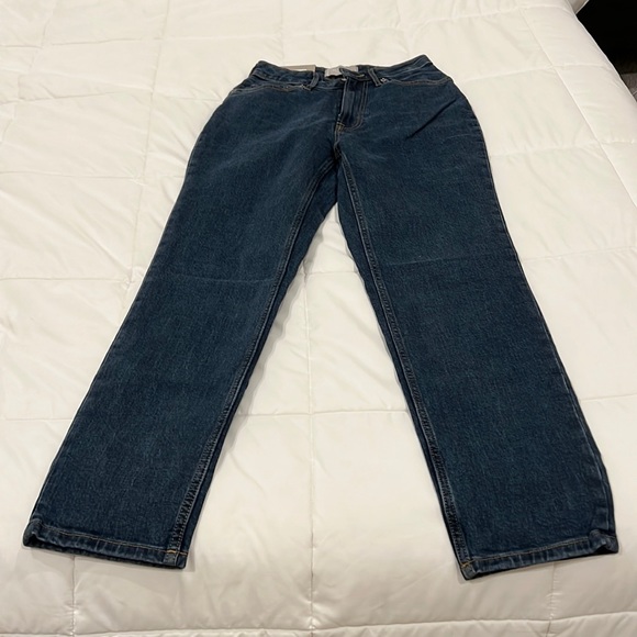 Everlane The Curvy Cheeky Jean in Washed Midnight - Picture 2 of 5